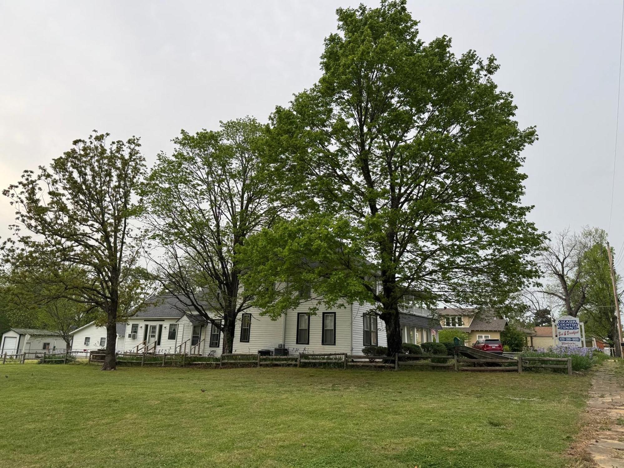 Ozark Country Inn 芒廷维尤 外观 照片