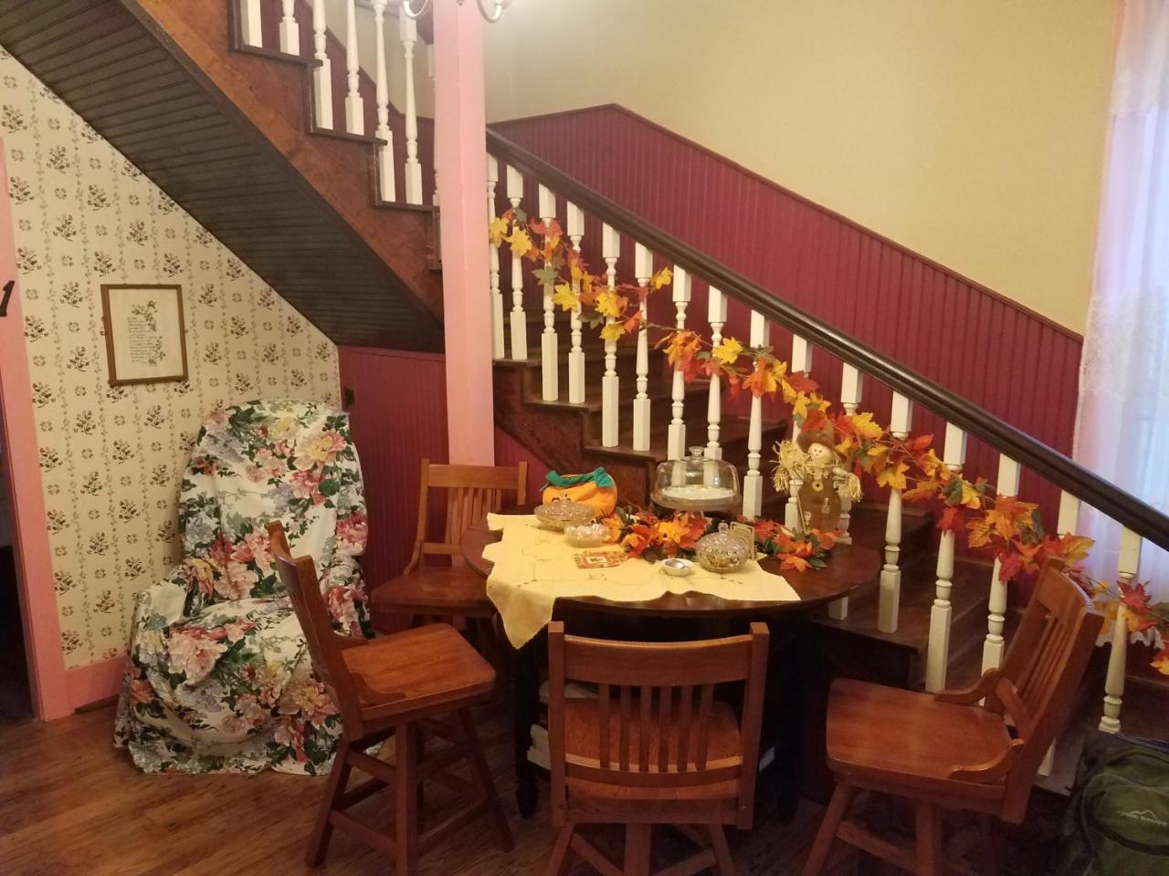 Ozark Country Inn 芒廷维尤 外观 照片